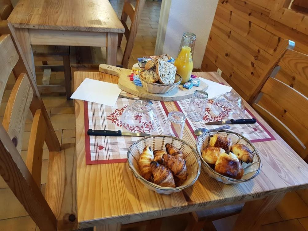 Auberge La Coulette Vars  Exteriör bild