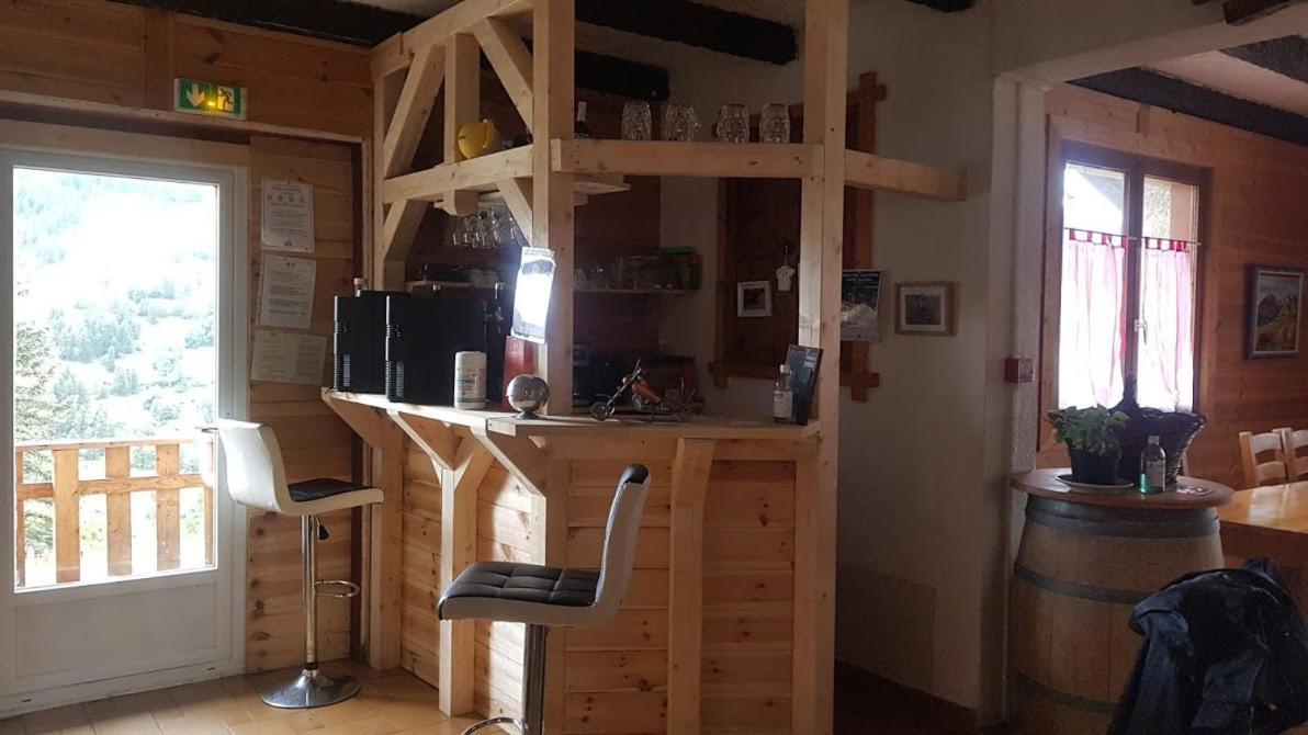 Auberge La Coulette Vars  Exteriör bild