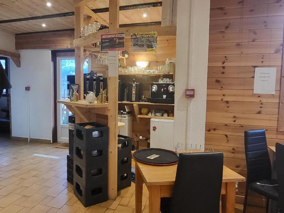 Auberge La Coulette Vars  Exteriör bild