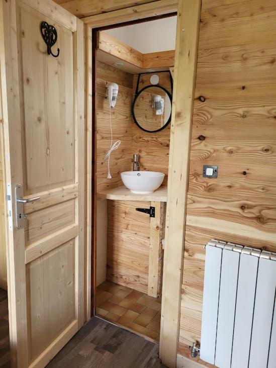 Auberge La Coulette Vars  Exteriör bild