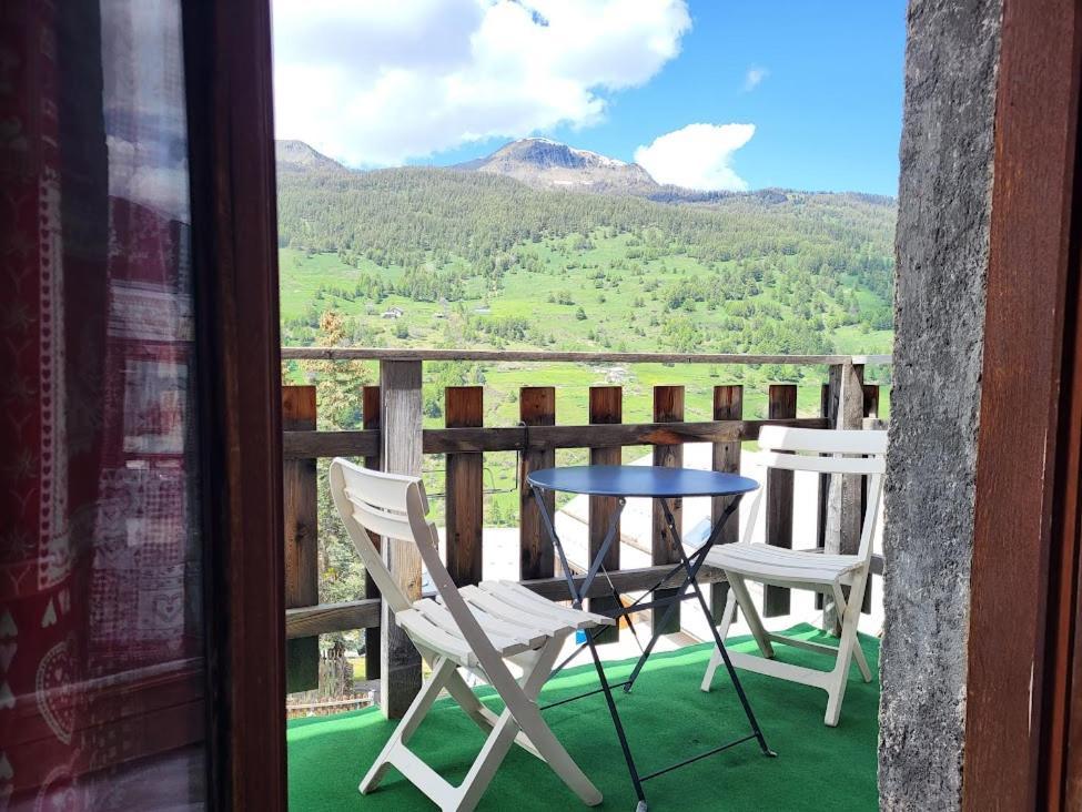 Auberge La Coulette Vars  Exteriör bild